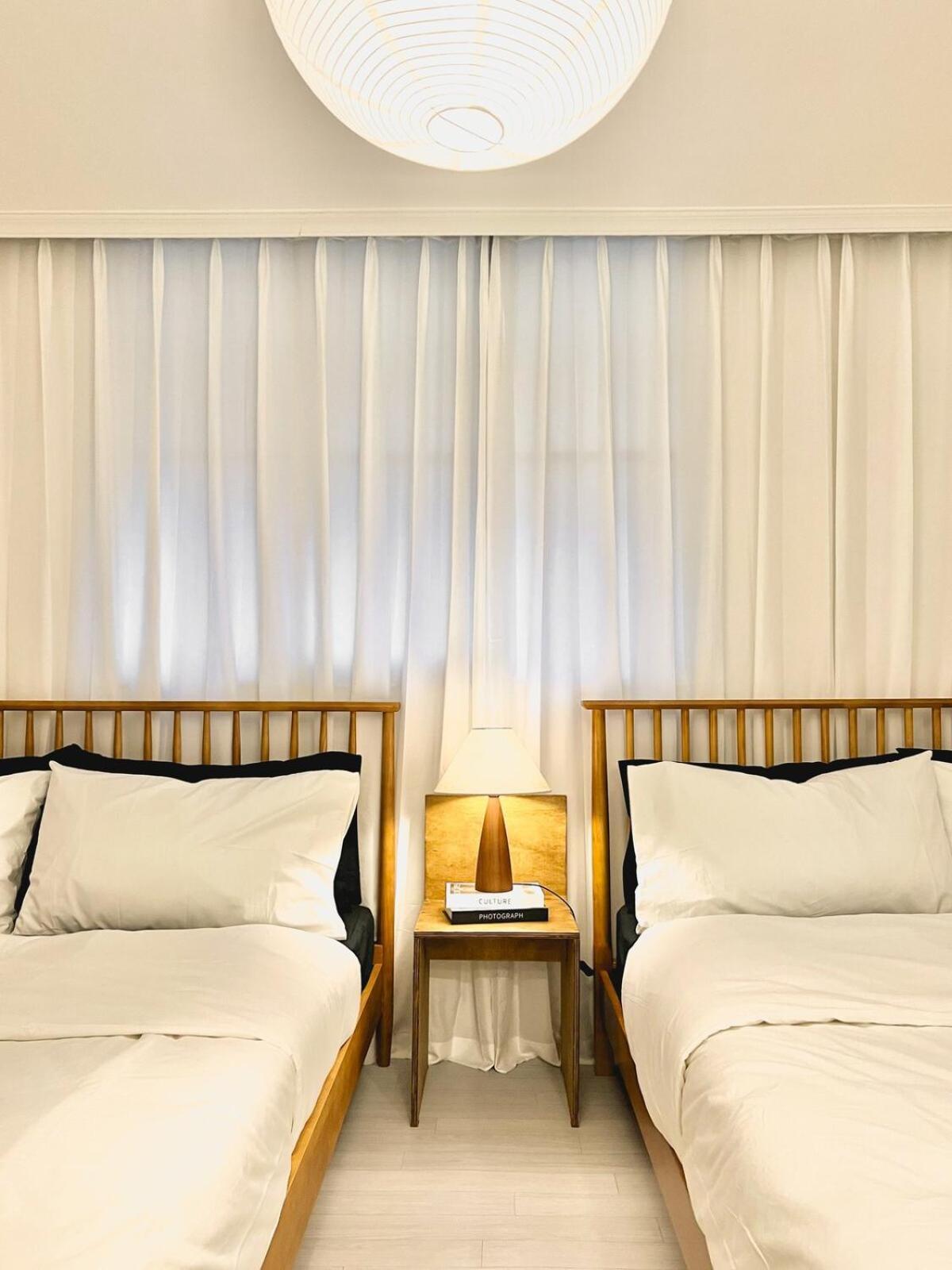 Waterfall- Yeonhui Hongdae 10mins Sinchon 3beds 6ppl * Seoul